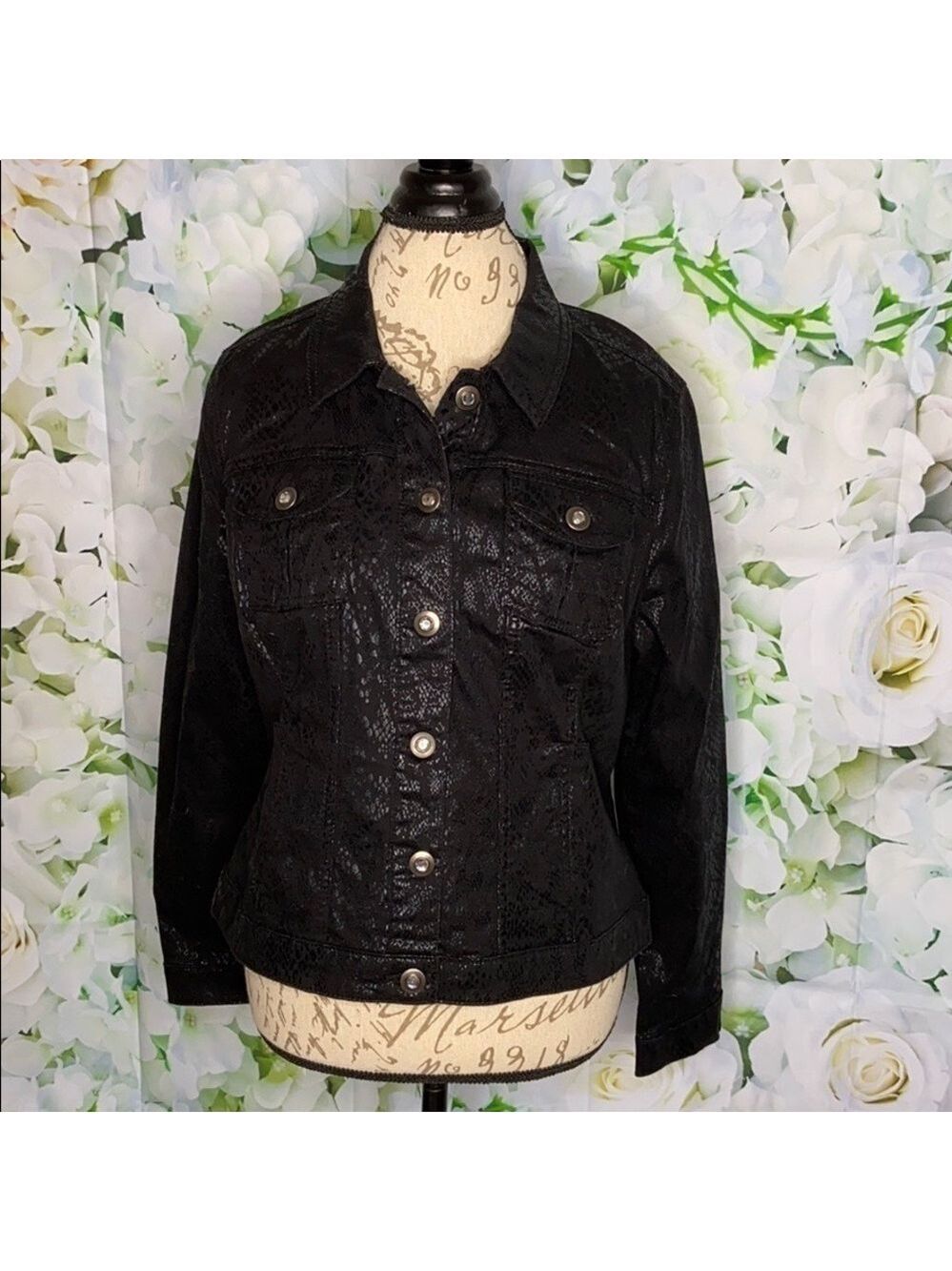 𝅺DRESSBARN Black Snakeskin Embossed Jacket